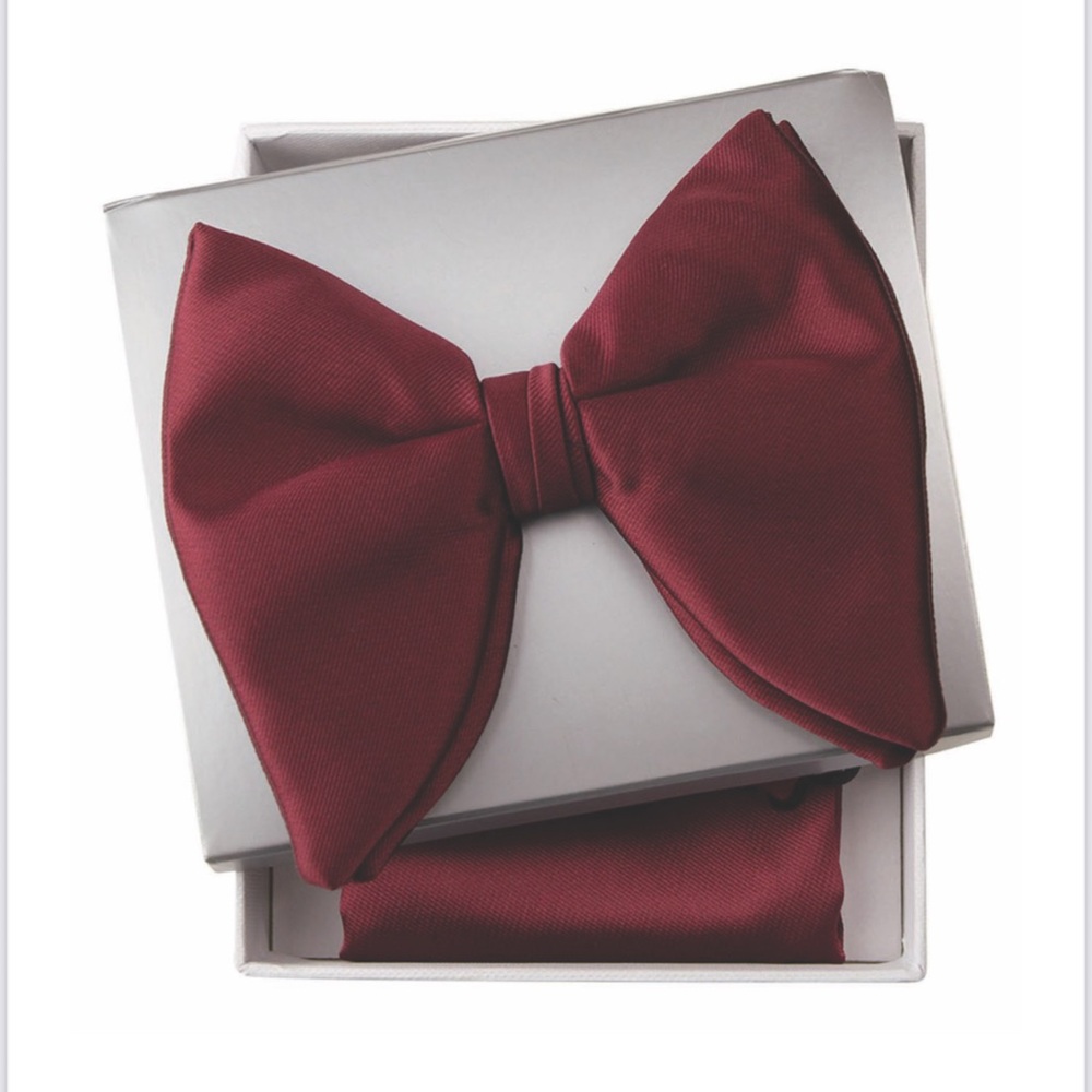 Elegant Burgundy Bow Tie